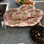 萩之茶屋鶴一 - 