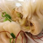 中国麺飯 勇・繊細な食感に旨味の水餃子