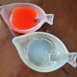 フランス菓子16区 - ライム（手前）とサンギーヌ（後ろ）。プルルンっとして、なめらか。