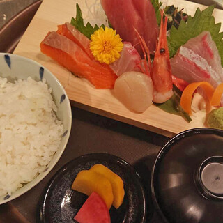 焼肉と完全個室居酒屋 MIC_0