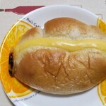 小麦の郷 - ２種のクリームパン