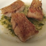 トラットリア ヴィヴァーチェ - 真鯛のポワレ〜皮がパリッ、身はしっとり〜いい味してるぅ〜❤