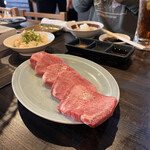 炭火焼肉ホルモン うらら - 