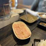 炭火焼肉ホルモン うらら - シマチョウ　おろしポン酢つけてもこれまた良き