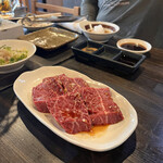 炭火焼肉ホルモン うらら - 