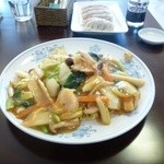 Kiraku - あんかけ焼きそばと餃子