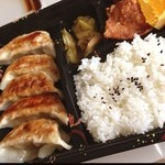 餃子の点点 - テイクアウト専門の中華飯屋さん。