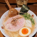 ヌードルワークス - らぅめん710円