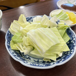 前島食堂 - キャベツ１２０円。