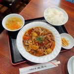 中国料理 峨嵋山 - 牛スジと新じゃが醤油煮込み　税込800円