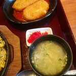 ぎやまん亭 - やきめしカニクリームコロッケセット(カニクリームコロッケ、フクシン漬け、卵スープ)