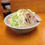 ラーメン二郎 - ラーメン　ヤサイカラメ