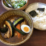 らっきょ＆Star - 土日限定・知床鶏と野菜のスープカレー（LEVEL3）（1600円）＋ライス（白米・中盛）（154円）