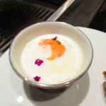 北海道焼肉 北うし - 【前菜】ホワイトアスパラの冷製スープ(キャビアと治療した雲丹) ・ツブのテリーヌ・和牛テールのリエット