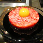 北海道焼肉 北うし - 【前菜】びえい和牛サーロインのとろけるユッケ