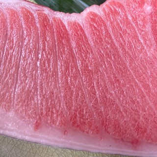 Of course the standard! Kinkura is the only place where you can eat the rare parts of raw tuna!