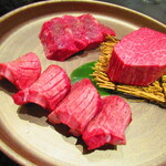 北海道焼肉 北うし - 【塩焼き】3週間熟成/知床和牛、タン元の厚切り＆ハラミ