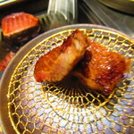 北海道焼肉 北うし - 【塩焼き】3週間熟成/知床和牛、タン元の厚切り＆ハラミ