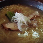 らーめん きりん - 鶏塩らーめん大盛り　　630円