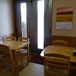 ヤマニ - 入り口すぐの席