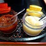 ヤマニ - 味噌系に付いてくるトウバンジャンとニンニク