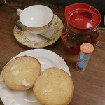 BUCYO COFFEE - ドリンクモーニング(カイザーパンと新城の和紅茶)