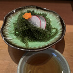 Onna Tsubaki - 海ぶどう　水槽から取り出してくれます