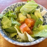 Suteki Hausu Zen - セットのサラダ