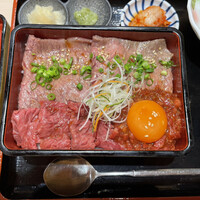 牛刺しと焼肉 仔虎 クリスロード店 - 