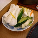 とんかつ桂 - 漬物てんこ盛り