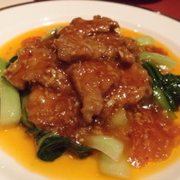 中国料理 四川 - 牛肉の香料辛子炒め・青梗菜
