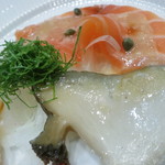 オードブル　房総産マダカアワビとサーモンの刺身