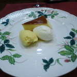 かわむら - デザート　とろけるプリン　ヨーグルトのシャーベット　バニラアイスクリーム