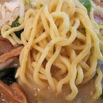 北海道らーめん みそ熊 - 麺