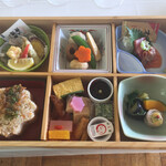 清澄庭園 大正記念館 - 升本　2,350円のお弁当