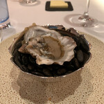 レストラン・モリエール - 牡蠣も小ぶりですが、素晴らしい
