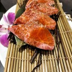 焼肉 炎座 - 特上カルビ