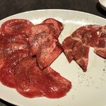 焼肉 炎座 - タン3種、思わず食べちゃった