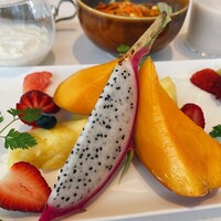 モダンチャイニーズブラッセリ― HALOW - 