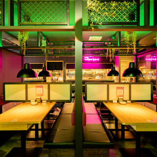 We are particular about sound and light ◆ Feel like Korea in the store with neon lights! Fully equipped with private rooms