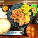 定食屋 さくら - 料理写真:■生姜焼き定食[唐揚げ2個追加]