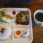 cafe Red - 500円ランチ スープ付