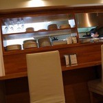 レストラン フィーネ - 完たーの奥が厨房です