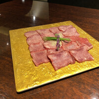 黒毛和牛焼肉 虎斑 北新地店 - 特上タン(3人前)