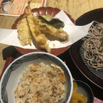 Oosaka Hannari Udon - 