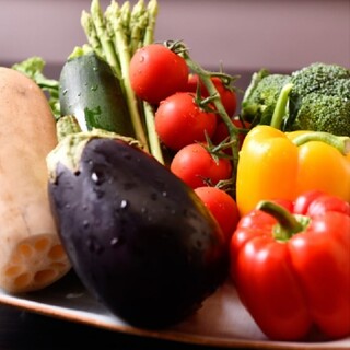 大正二年創業の八百屋直営が仕入れる旬の野菜