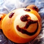 アドゥマン - くまのパン（中はチョコクリーム）