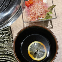 近江牛専門店 近江かど萬 - ケチャップ・タバスコ入りの秘伝ポン酢