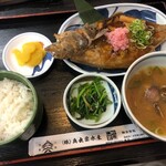 Oshokujidokoro Mikumo - 魚定食カレイ