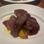 ビストロ ル フルール - 牛ハラミ肉のステーキ 2分の1